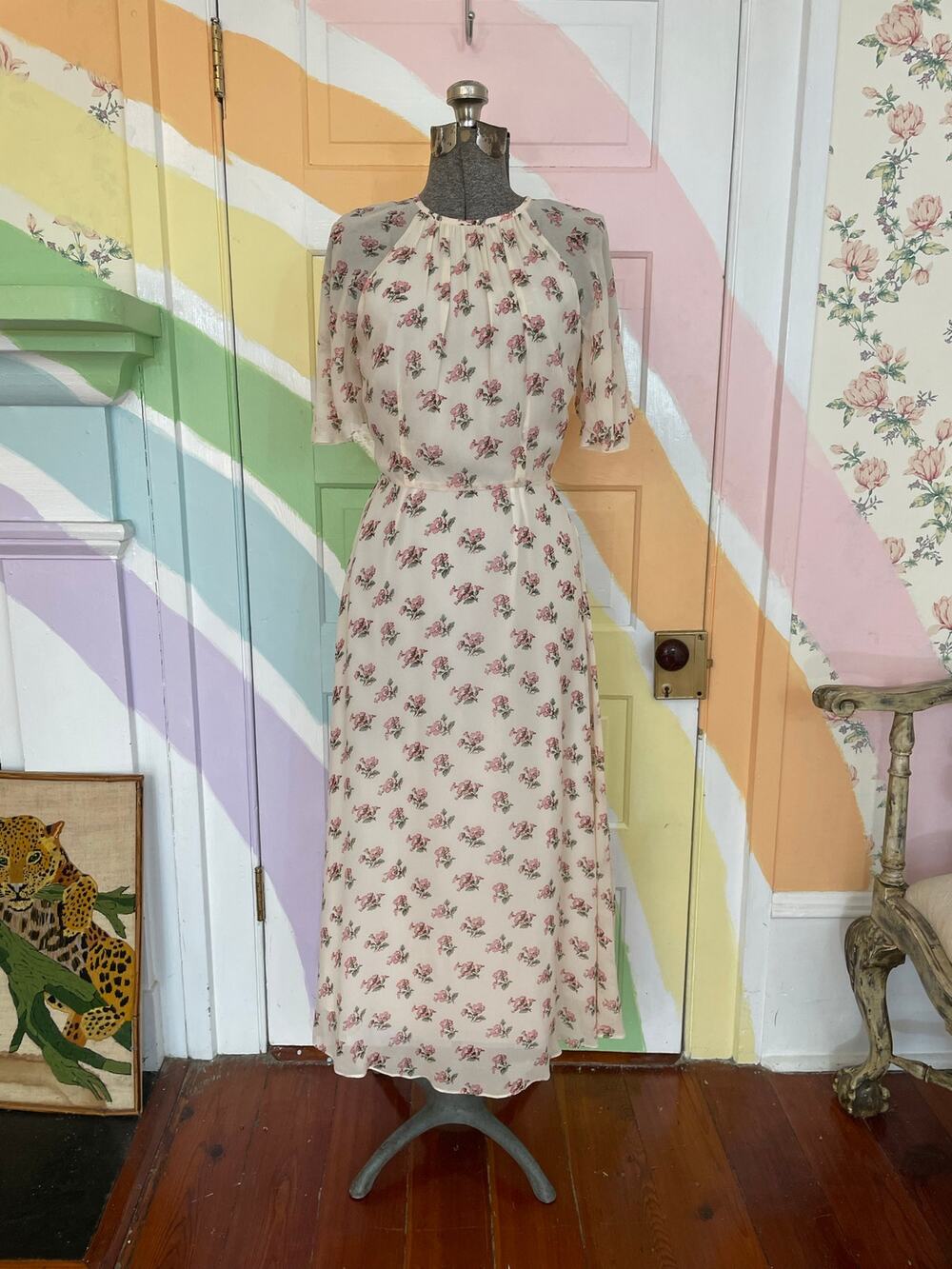 LK Bennett Elowen Floral Midi Dress US 2 UK 6 Cream Pink Cape Sleeve